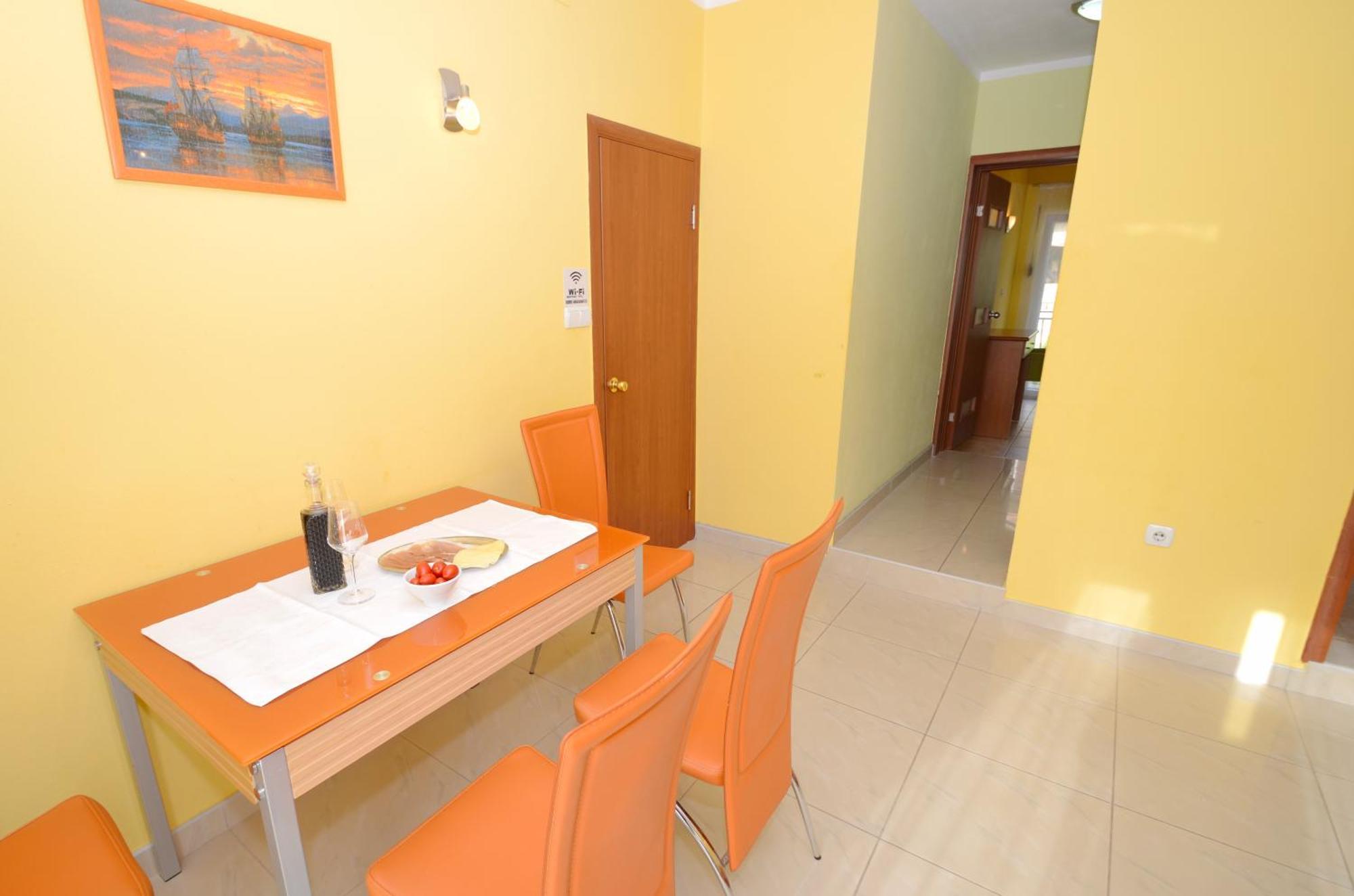 Apartments Dinko Zifra Tivat Bilik gambar