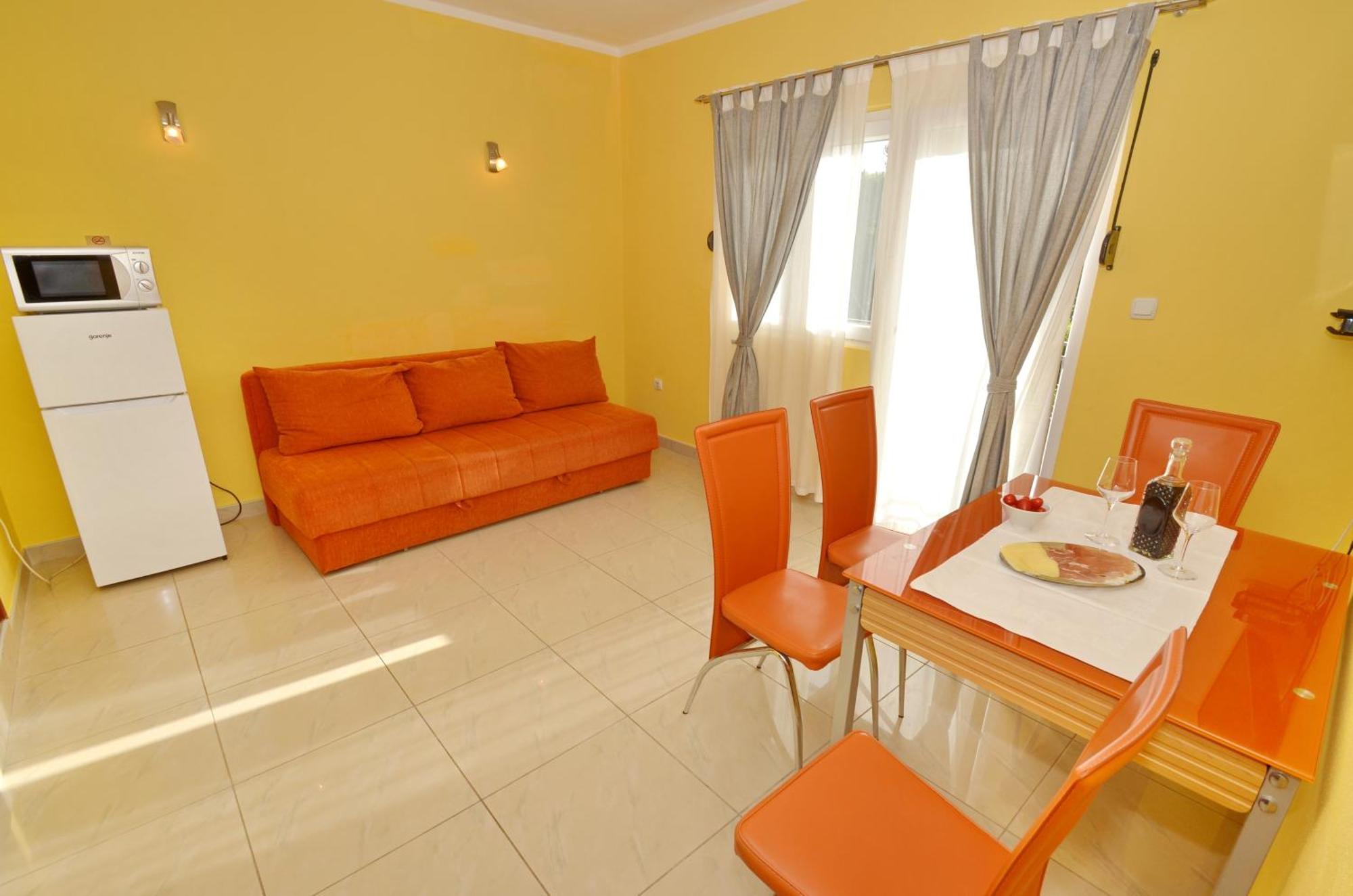 Apartments Dinko Zifra Tivat Bilik gambar