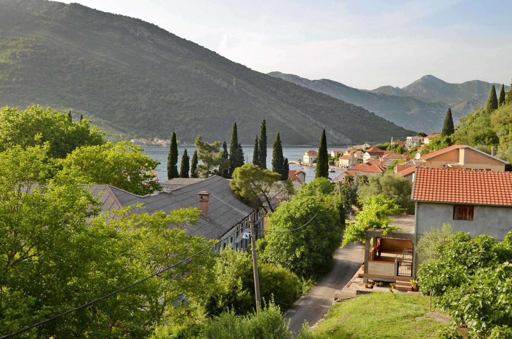 Apartments Dinko Zifra Tivat Luaran gambar