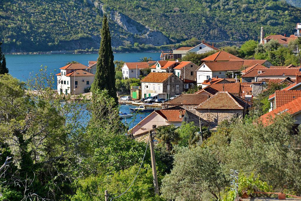 Apartments Dinko Zifra Tivat Luaran gambar
