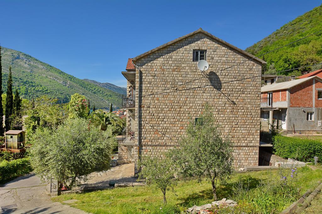 Apartments Dinko Zifra Tivat Luaran gambar