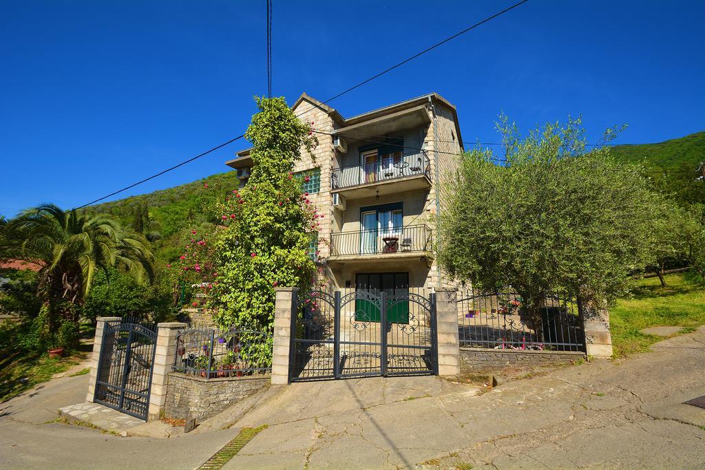 Apartments Dinko Zifra Tivat Luaran gambar